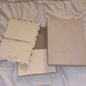 Hallmark Scalloped Edge Stationery Set with Floral Accents